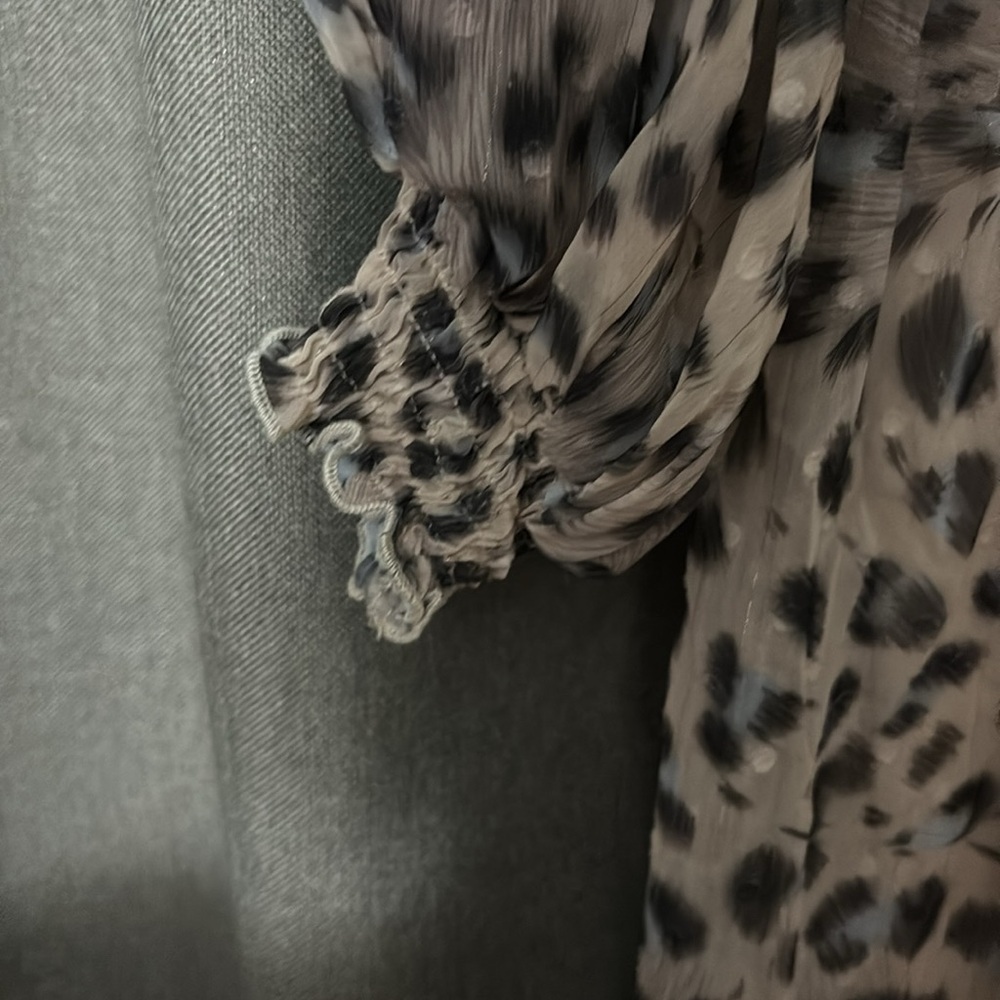 Women’s Fate cold shoulder animal print dress sz small - Picture 4 of 12